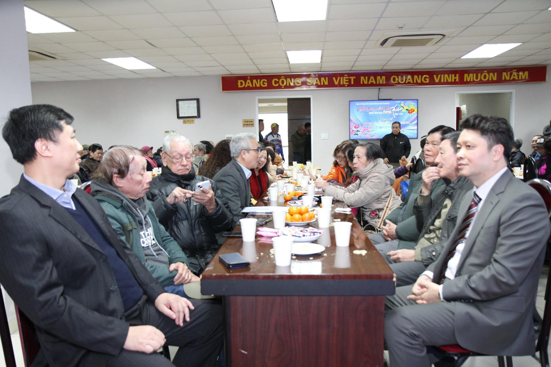 Tử tế